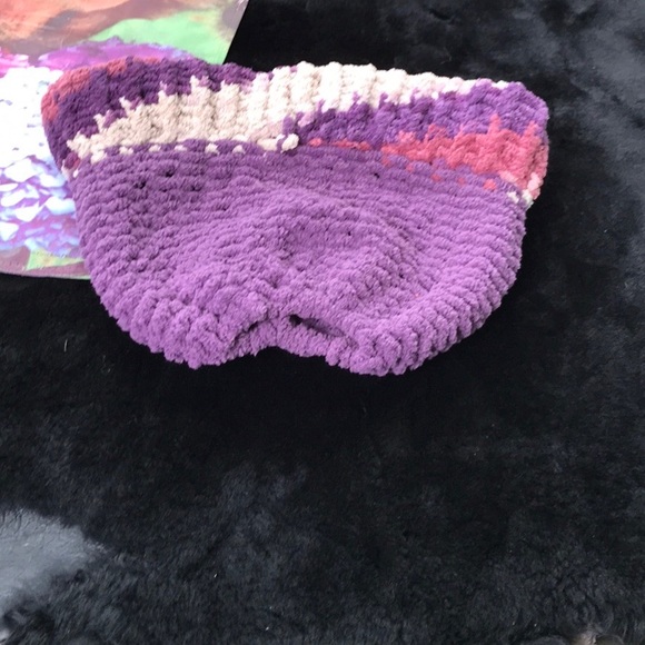 Large Purple Beanie with Ponytail Hole Possibly Hand Knitted Winter Hat - Picture 2 of 10